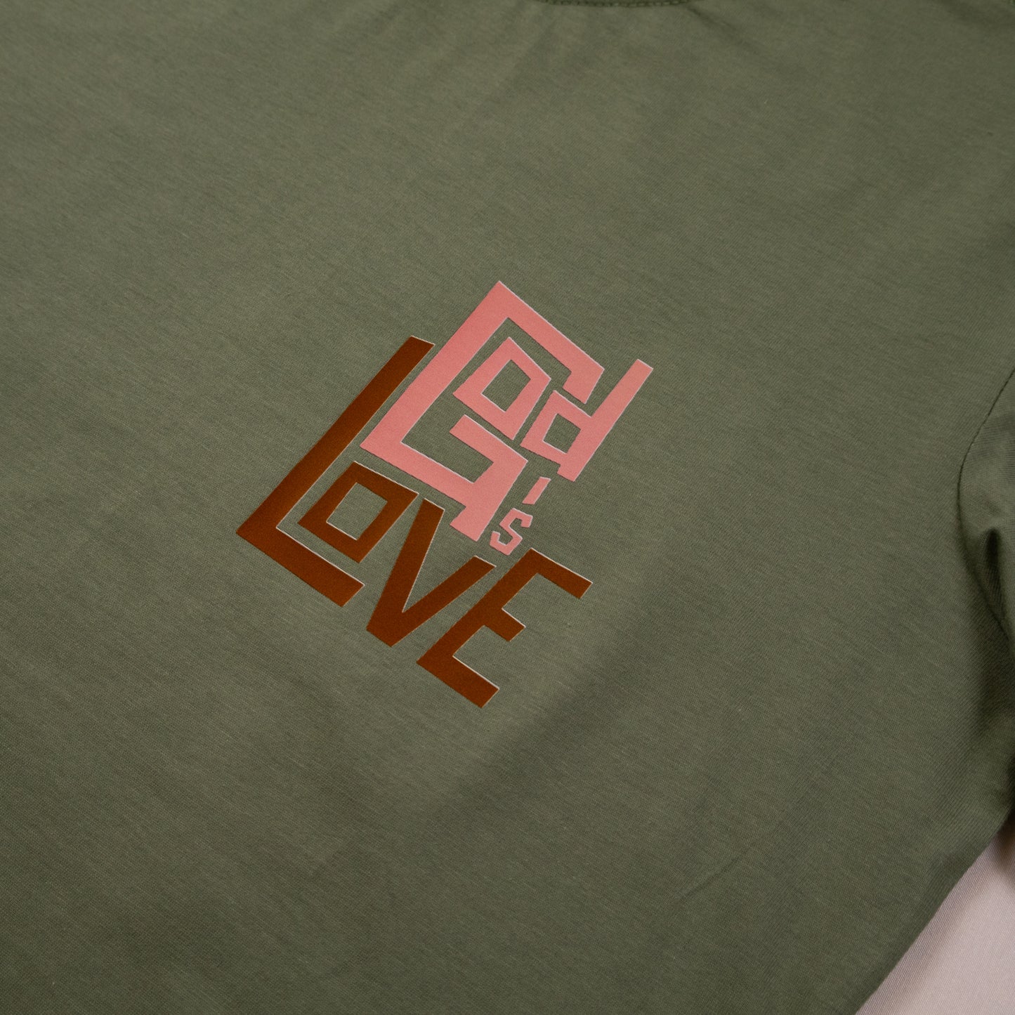 GOD IS LOVE | T-SHIRT